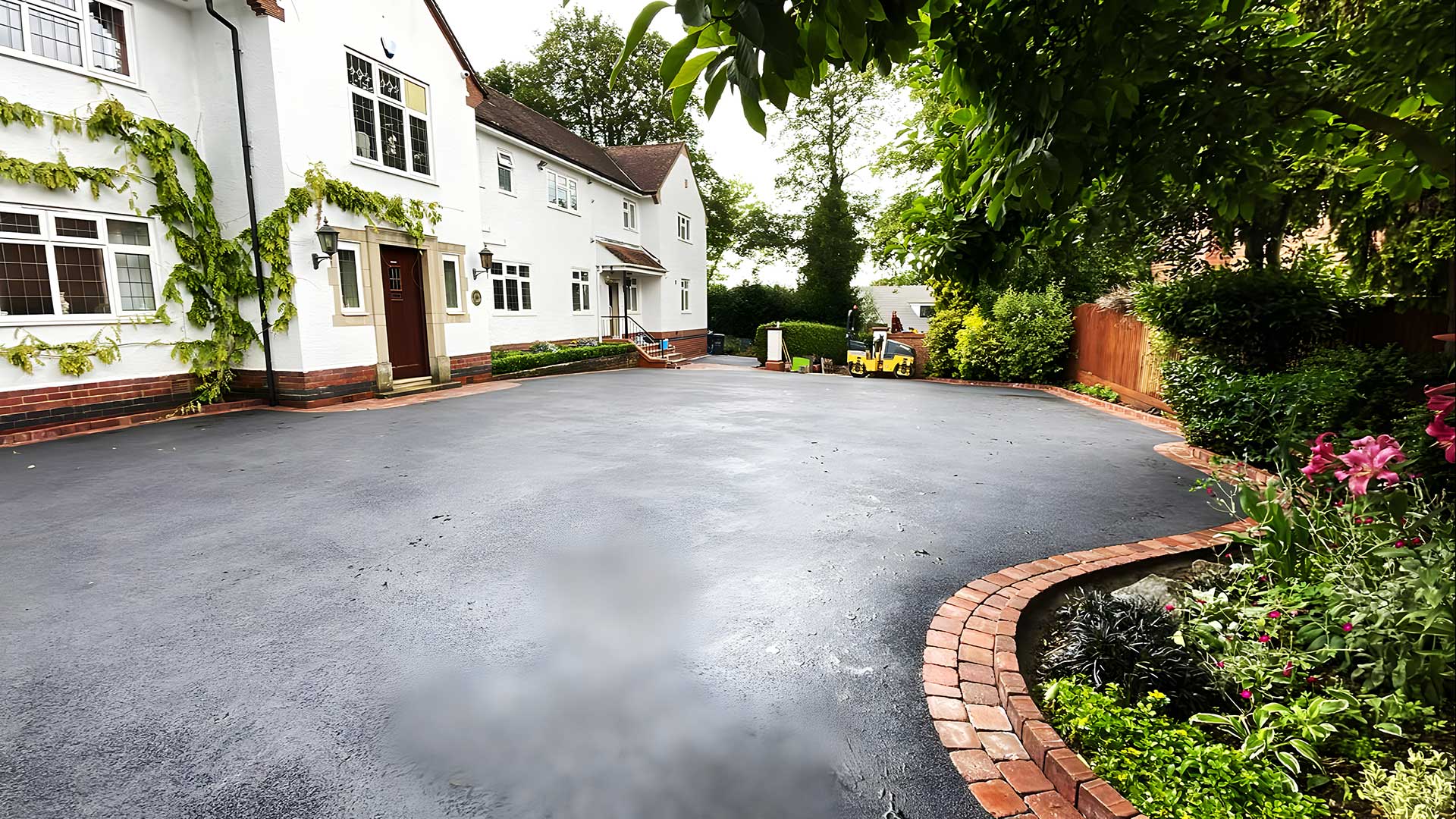 Completed tarmac driveway